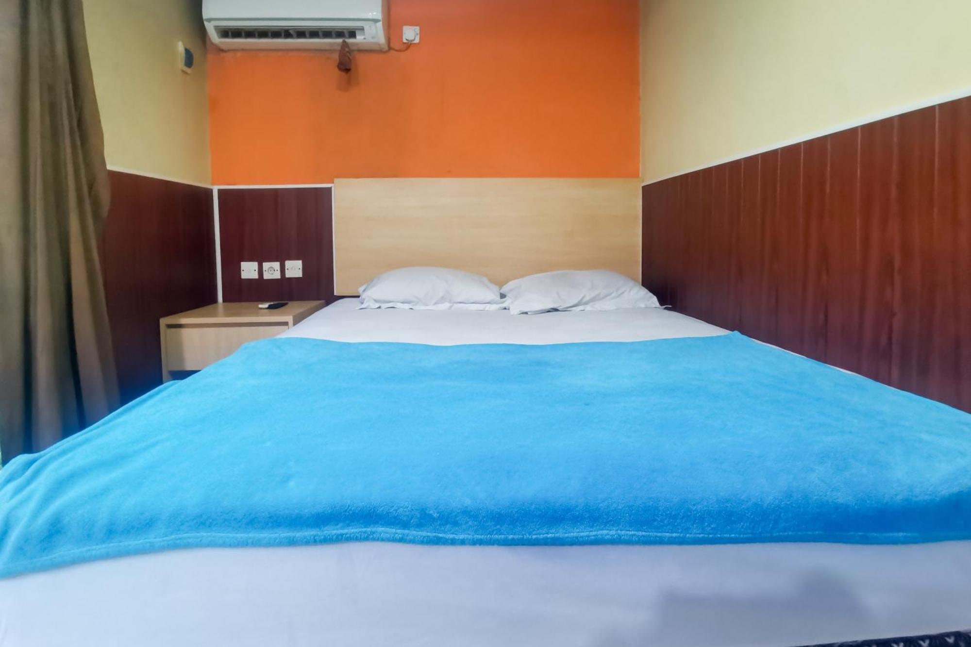 Gadok Hotel Container Inn Mitra Reddoorz מראה חיצוני תמונה