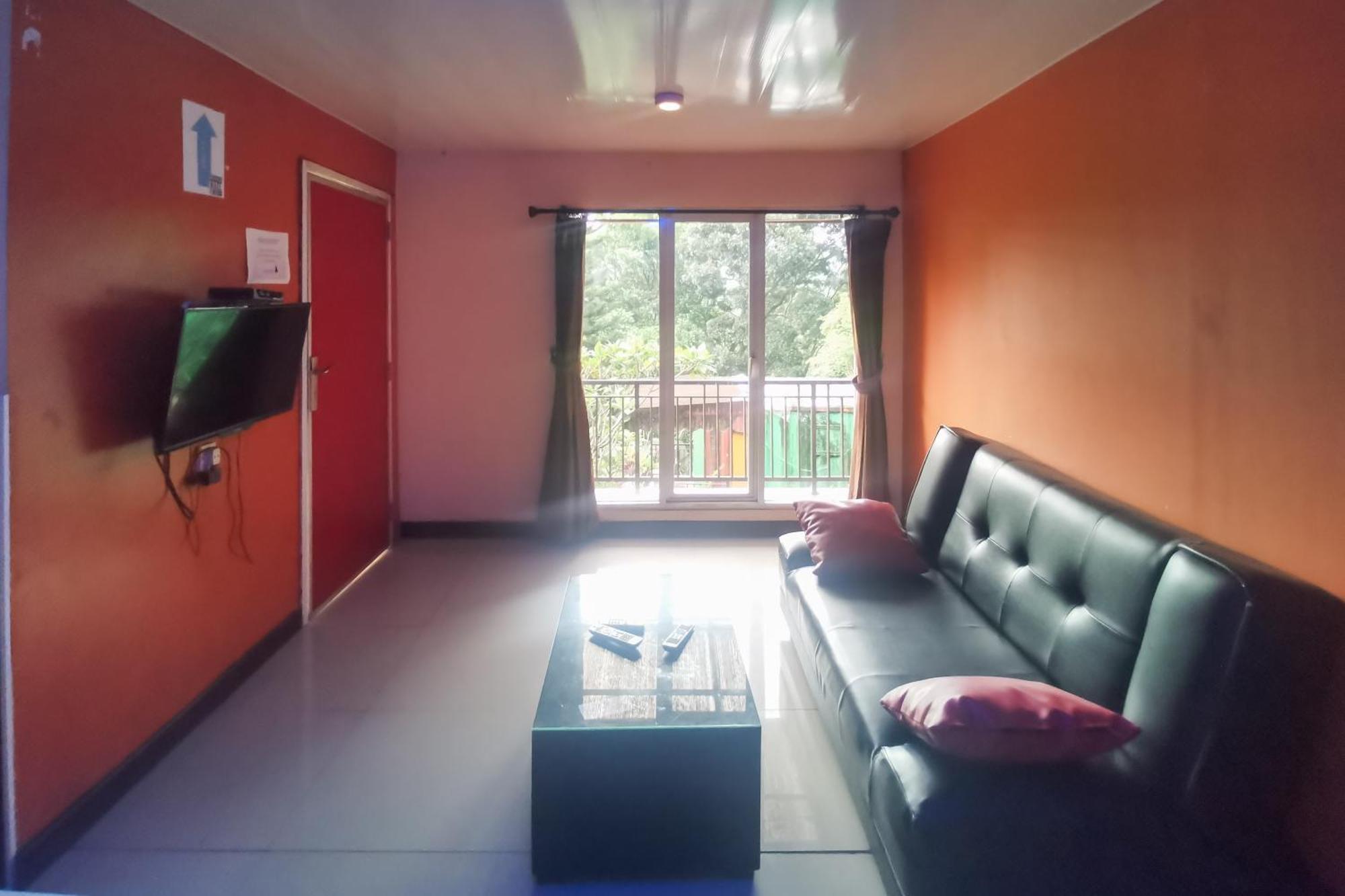 Gadok Hotel Container Inn Mitra Reddoorz מראה חיצוני תמונה